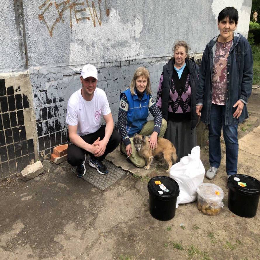 22.05.2022 WE BROUGHT HOT LUNCHES FOR THE RESIDENTS OF NORTHERN SALTOVKA!