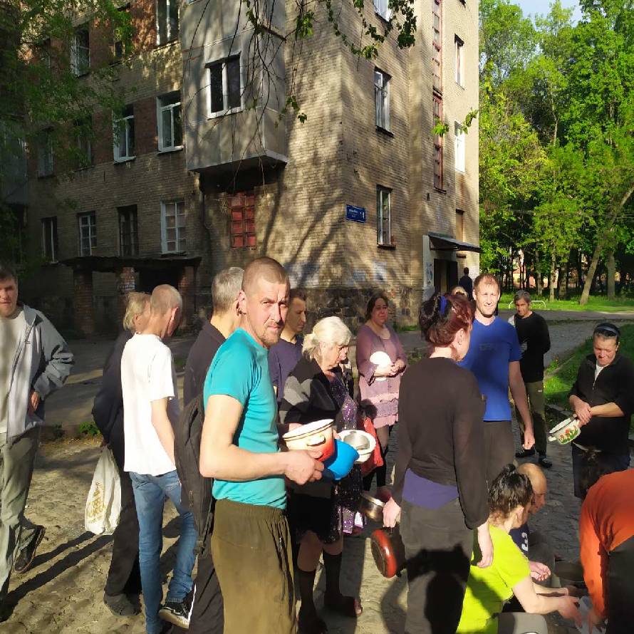 13.05.2022 HOT LUNCH FOR THE RESIDENTS OF THE HOUSES ON ST. MIR (100 people)!